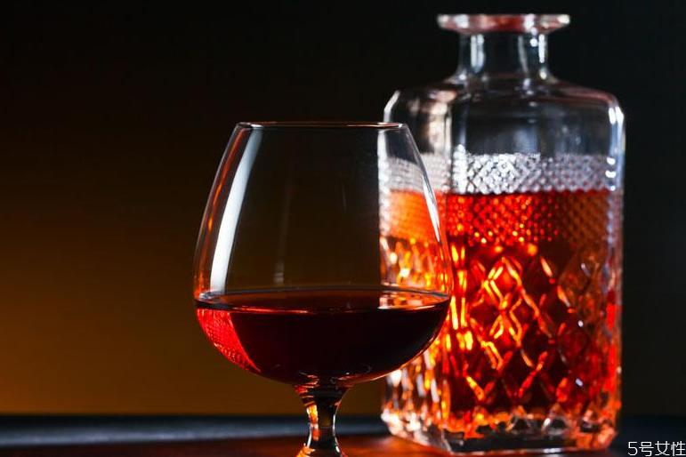 白兰地是哪个国家的酒 白兰地什么牌子的好 白兰地是哪个国家的酒 白兰地什么牌子的好