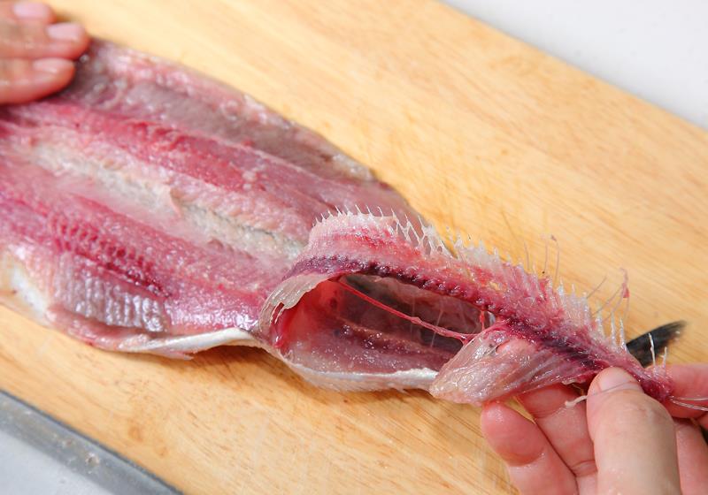 秋刀鱼怎么杀?秋刀鱼如何清洗 秋刀鱼怎么杀?秋刀鱼如何清洗