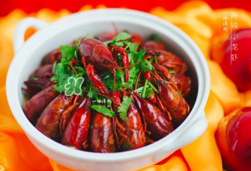 麻辣小龙虾和西瓜能一起吃吗?麻辣小龙虾和西瓜一起吃会中毒吗? 麻辣小龙虾和西瓜能一起吃吗?麻辣小龙虾和西瓜一起吃会中毒吗?