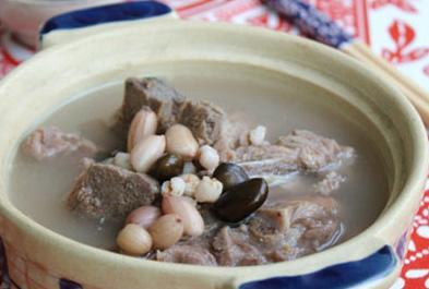 花生排骨汤怎么做好吃 花生排骨汤的做法 花生排骨汤怎么做好吃 花生排骨汤的做法