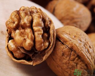纸皮核桃和普通核桃哪个好?纸皮核桃和普通的核桃有什么区别? 纸皮核桃和普通核桃哪个好?纸皮核桃和普通的核桃有什么区别?