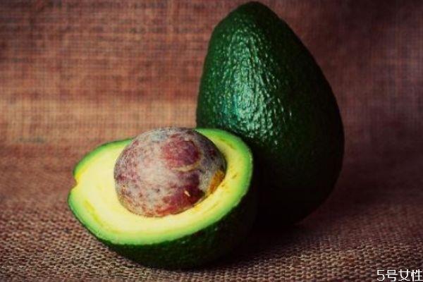 牛油果里面是什么样的 牛油果里面的核能吃吗 牛油果里面是什么样的 牛油果里面的核能吃吗