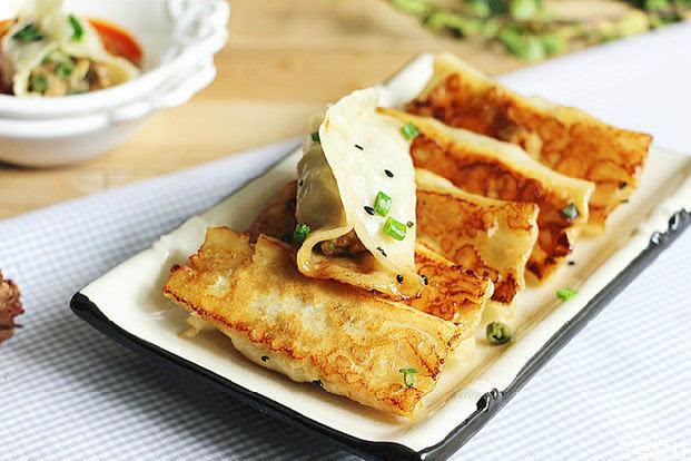 锅贴是饺子吗 锅贴和饺子的区别