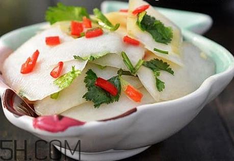 糖醋萝卜皮怎么做？怎么用菜刀削萝卜皮和薄萝卜片