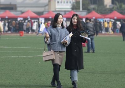 ​大学生一个月花多少钱合适？专家：大学生要培养合理的消费观