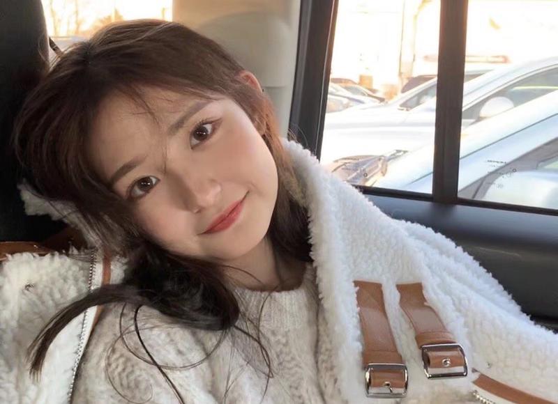 女人爱慕虚荣有什么表现 女人虚荣心重有什么特点 女人爱慕虚荣有什么表现 女人虚荣心重有什么特点