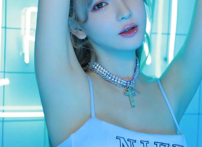 中年女人坚持运动的好处(中年男性坚持做深蹲有什么好处)