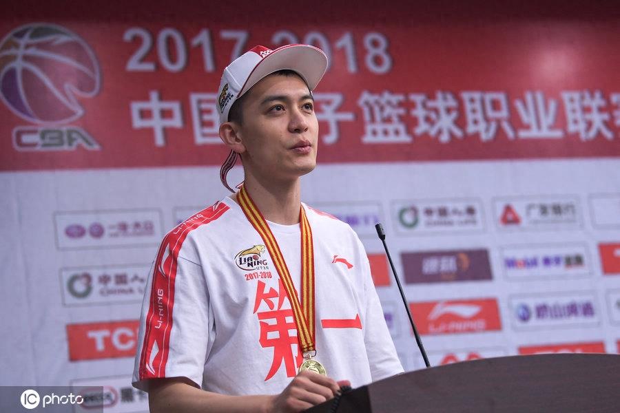 择一城终老！杨鸣宣布退役 回顾辽篮功勋队长生涯