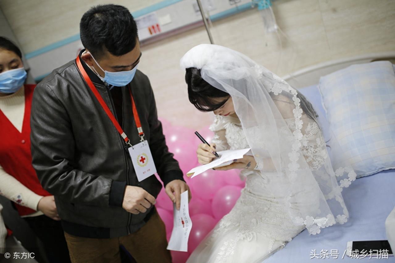 21岁女孩举办一个人的婚礼,仪式后她作出了一个让人泪目的决定