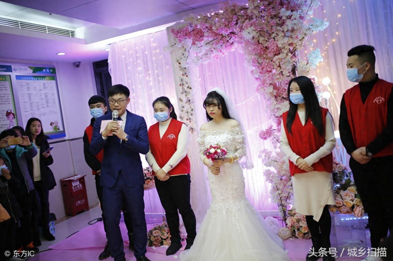 21岁女孩举办一个人的婚礼,仪式后她作出了一个让人泪目的决定