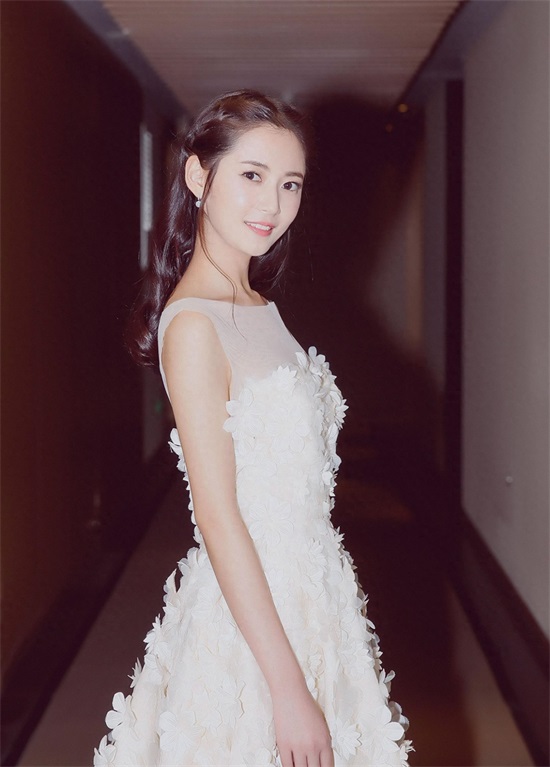 《倚天屠龙记》又要翻拍,传女主赵敏由她来扮演,大家看看满意吗