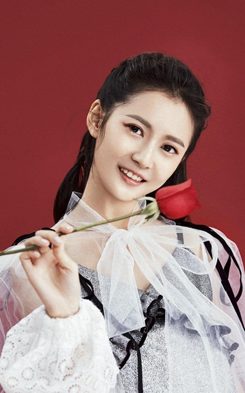 《倚天屠龙记》又要翻拍,传女主赵敏由她来扮演,大家看看满意吗