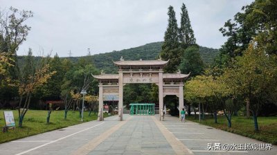 ​凤阳韭山洞，它被誉为“江北第一洞”，梦幻灯光带你步入人间仙境