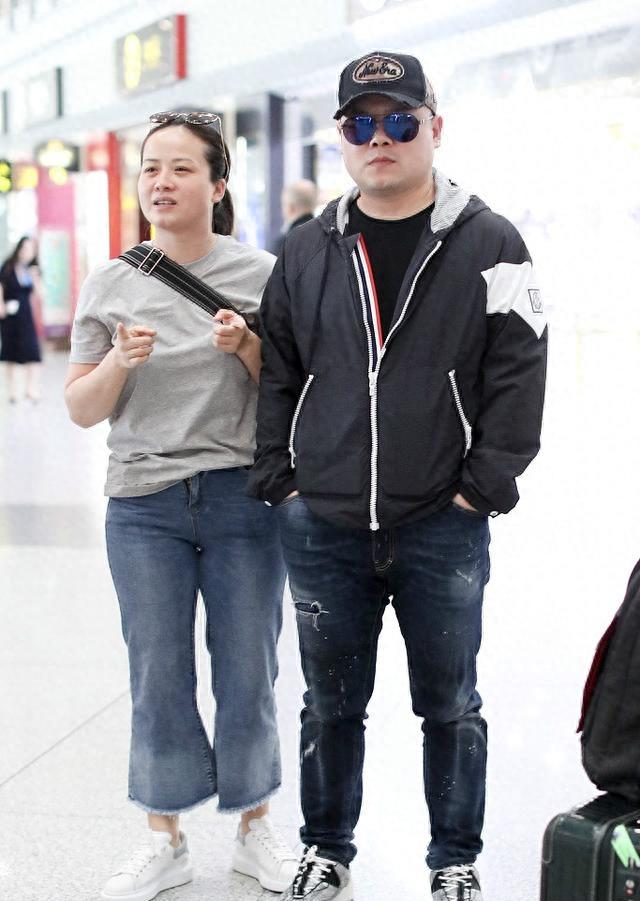 岳云鹏和妻子同行秀恩爱,有这样的妻子,小岳岳也太幸福了吧