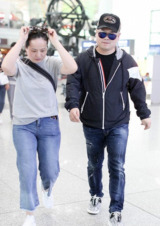 岳云鹏和妻子同行秀恩爱,有这样的妻子,小岳岳也太幸福了吧