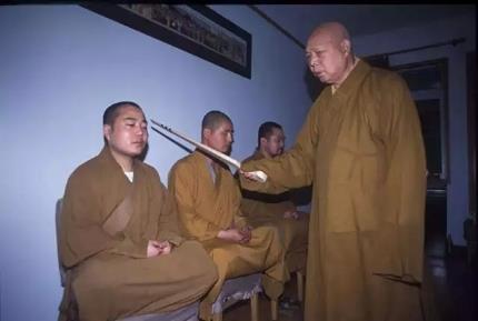 高僧是怎样炼成的——之 一诚长老