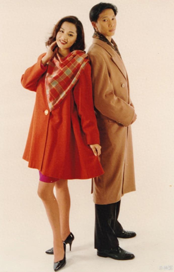 瞿颖晒25年前摩登旧照,网友猛赞年轻时的瞿颖太美了