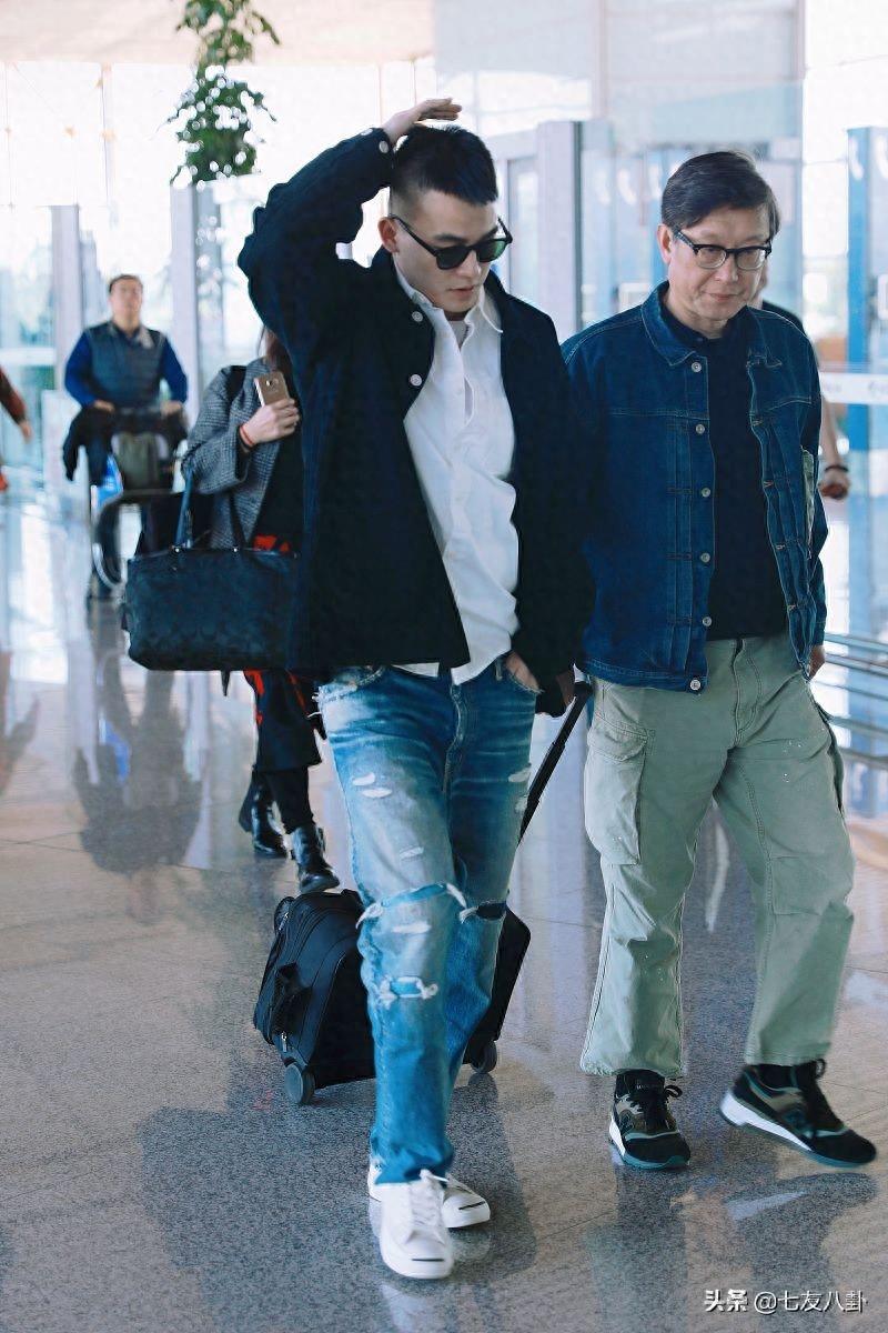 欧豪寸头造型man味十足,露标准邪魅笑撩粉无数