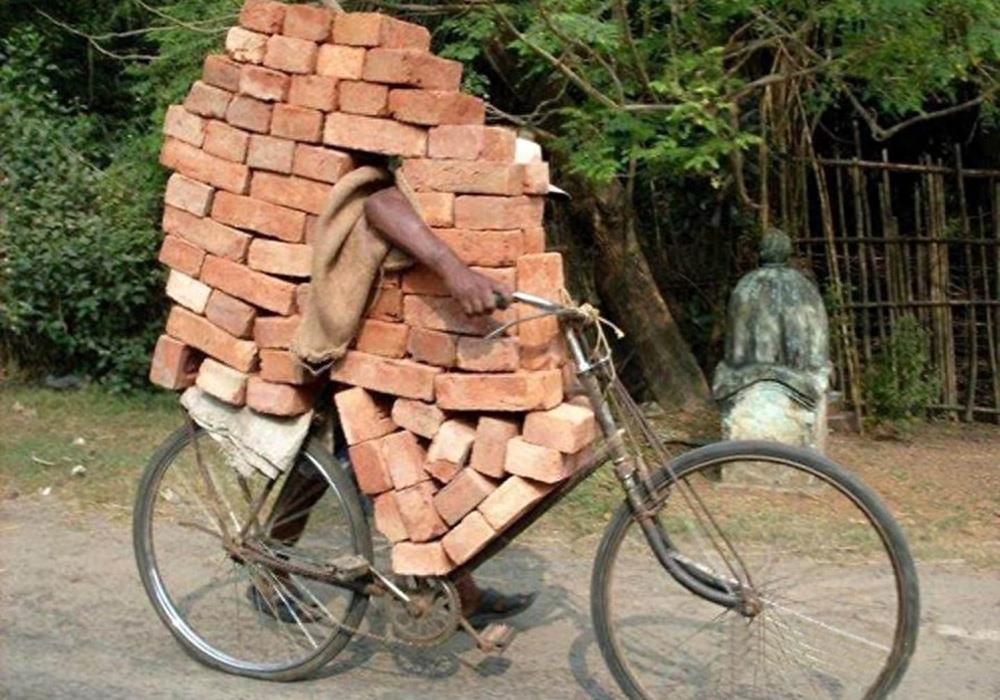 这12张现实的生活照片,每张看了都让人心酸!