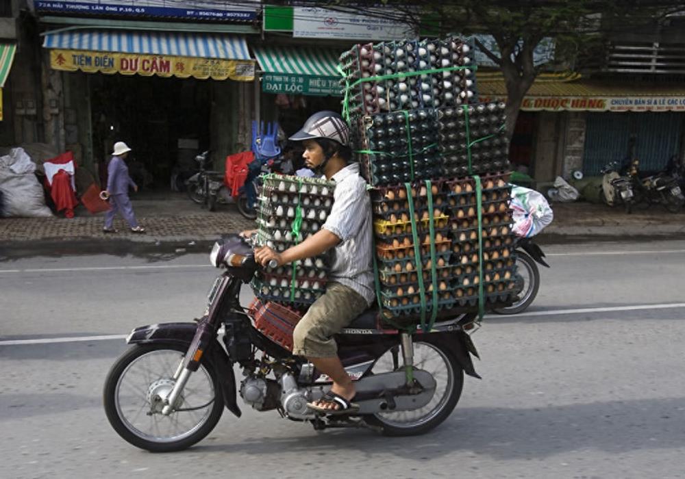 这12张现实的生活照片,每张看了都让人心酸!