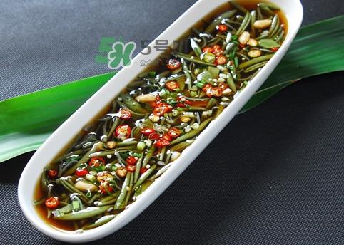 莼菜是发物吗?莼菜凉拌要过开水吗 莼菜是发物吗?莼菜凉拌要过开水吗