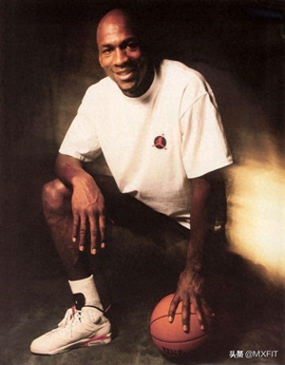 篮球之神乔丹罕见的43张图片,第七张绅士风度炸裂