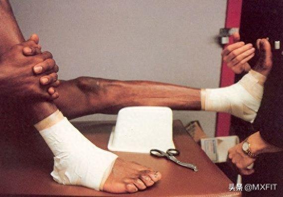 篮球之神乔丹罕见的43张图片,第七张绅士风度炸裂