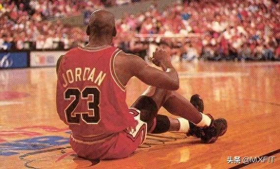篮球之神乔丹罕见的43张图片,第七张绅士风度炸裂