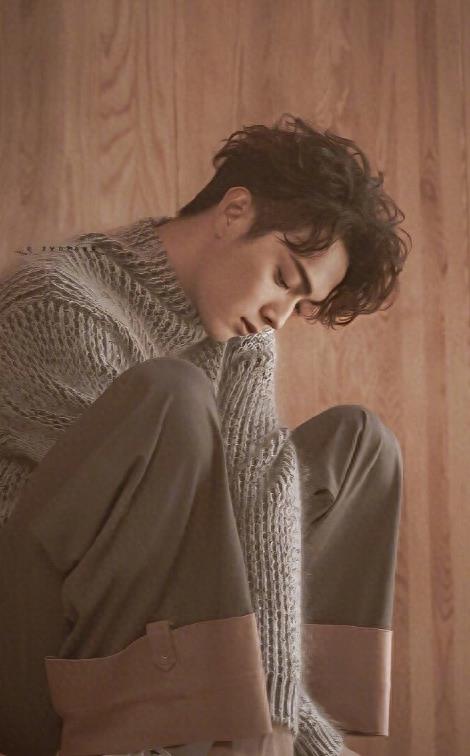 肖战王一博易烊千玺9大男星羊毛卷发型,时髦又帅气,你有同款吗