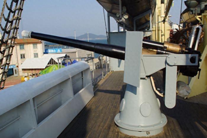 定远舰,曾经的亚洲第一巨舰