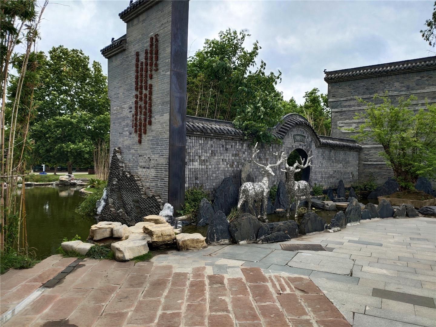 合肥大蜀山的脚下竟还有这样一个地方，半边风景半边街