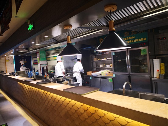 郑州国贸360实拍:除了海底捞,还有一个“排队王”!