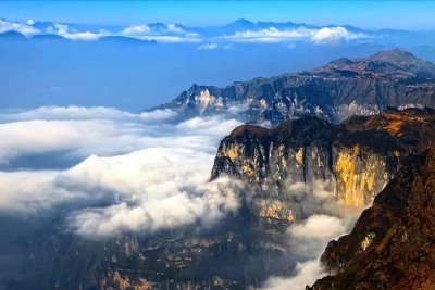 ​“乌蒙磅礴走泥丸”的乌蒙在什么地方？有哪几支红军到达过这里？