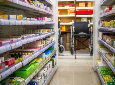 ​没顾客也不会倒闭，药店赚钱的真相在哪里？学会这几招，避免被坑