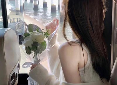 ​喜茶冰博客，喜茶、饿了么回应喜茶喝出套状异物