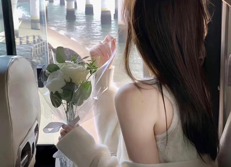 喜茶冰博客，喜茶、饿了么回应喜茶喝出套状异物