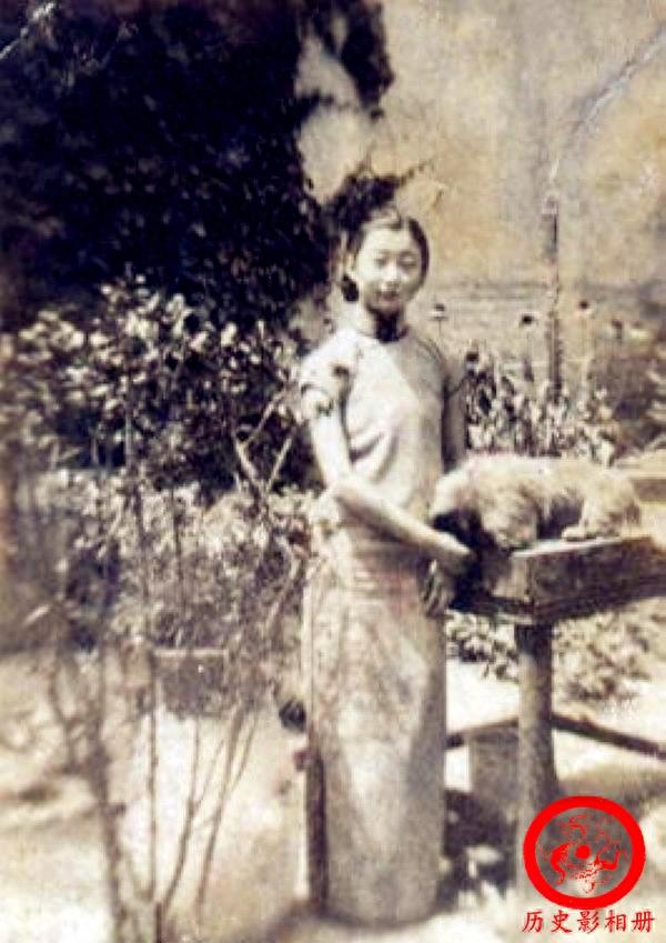 末代格格王敏彤老照片:为溥仪一生不嫁,却始终孤身一人晚景凄凉