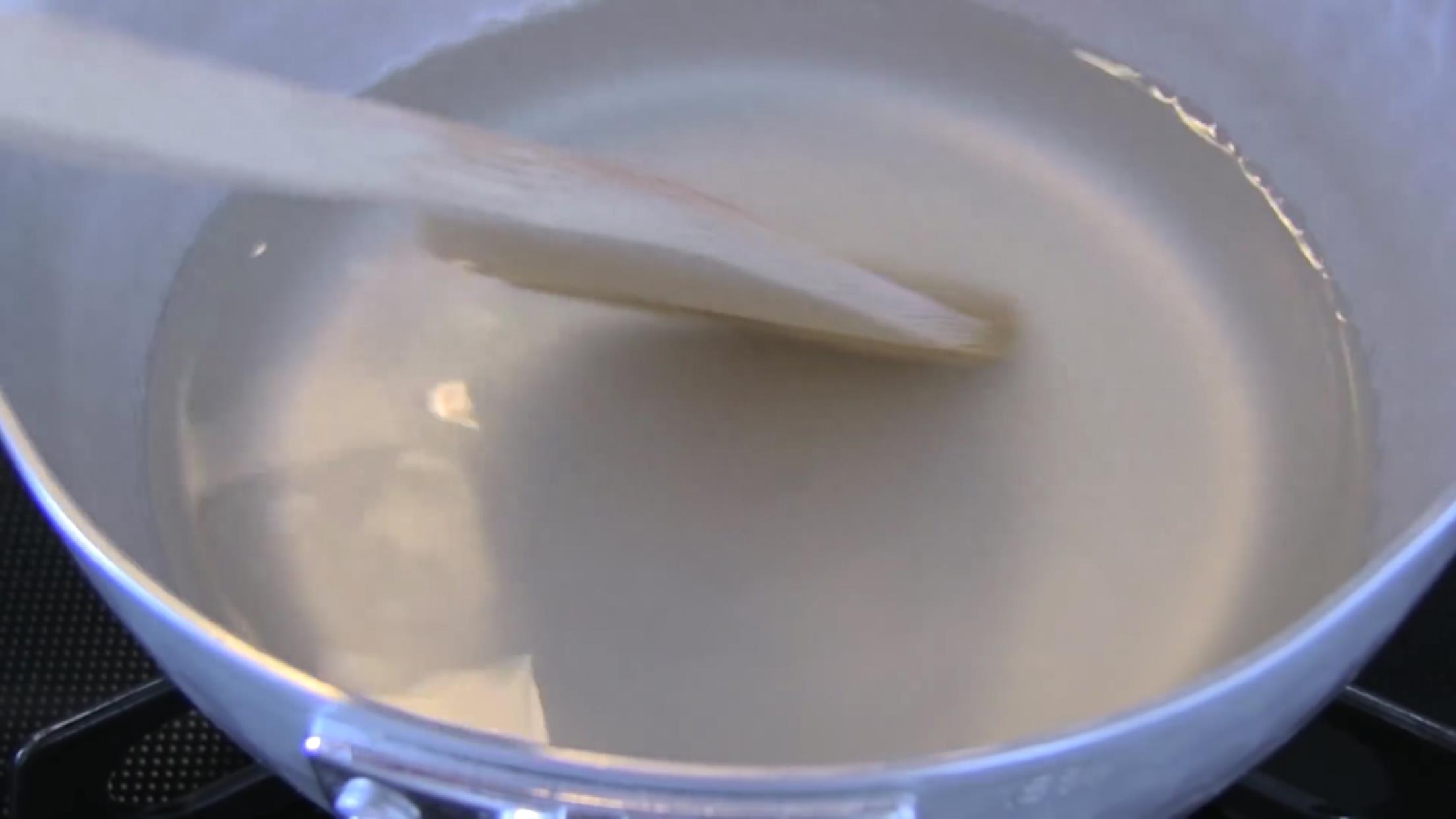 俗话说竹筒倒豆子,今天咱们来玩一发竹筒倒红豆糕,快点做起来