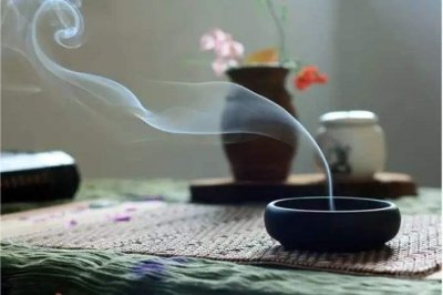 ​张爱玲《沉香屑第一炉香》-低到尘埃里的爱情怎样烧掉葛薇龙一生