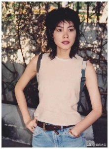 ​王菲的情史最坎坷，敢爱敢恨的第一人，她才是真正勇敢的女人