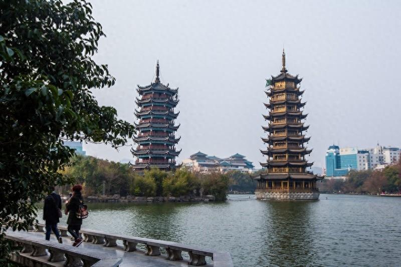 日月双塔文化公园,有