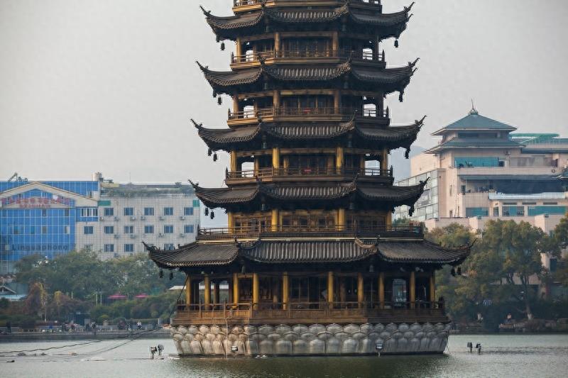 日月双塔文化公园,有