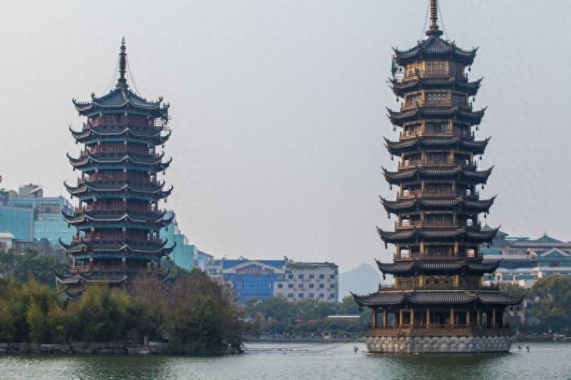 日月双塔文化公园,有