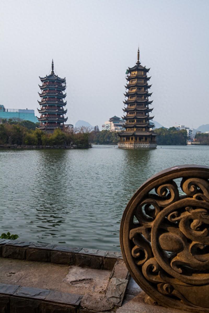 日月双塔文化公园,有