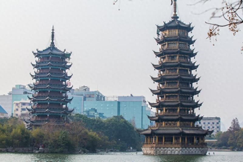 日月双塔文化公园,有