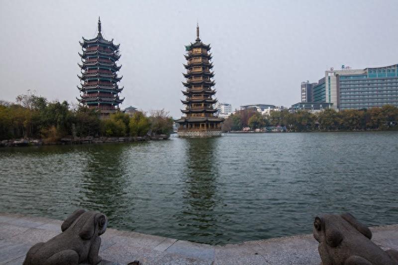 日月双塔文化公园,有