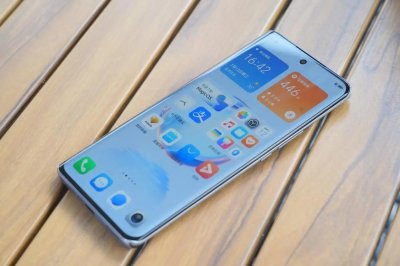 ​5800mAh+一亿像素，仅一个月跌至1319元，曲面屏手机售价再创新低