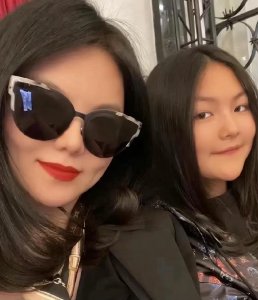 ​李湘消费降级？晒冰箱不见名贵食材全是果蔬，看了她的脸瞬间懂了