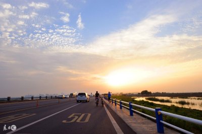 ​诗歌《在路上》