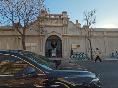 ​游天津庆王府